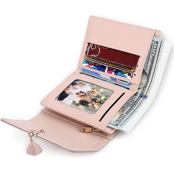 Mauve Wallet with Leaf Pendant -New In Package - Picture 3 of 9